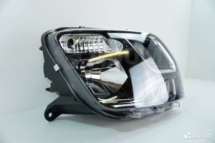 Фара правая Renault Duster после 2012