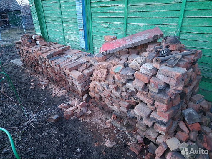 Кирпич красный полнотелый бу