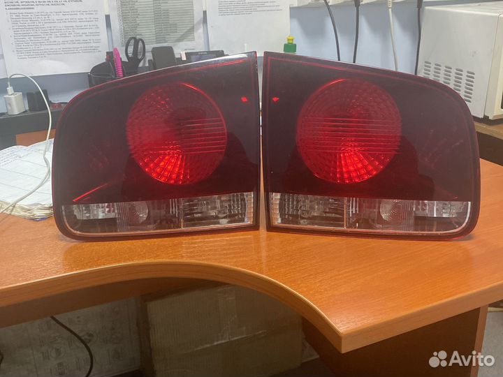 Фанари задние крышки богажника Фольцваген таурег1