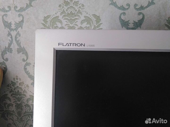Монитор LG flatron L1530s