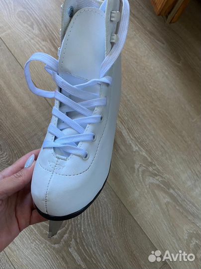 Продам коньки 33 размер