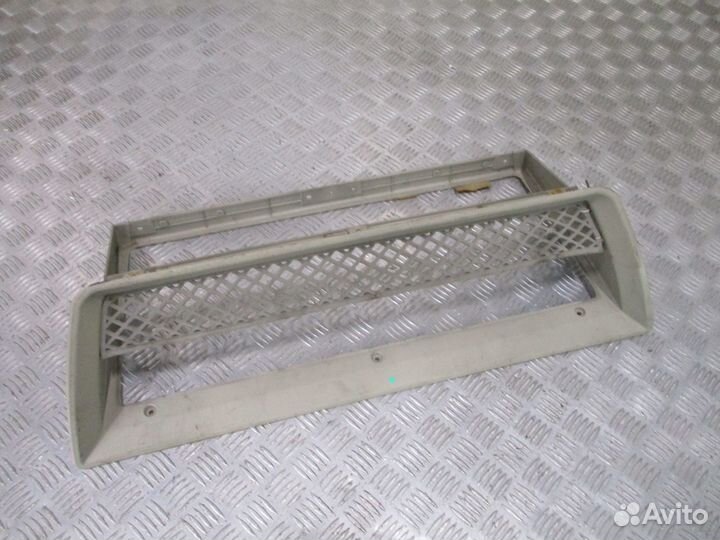 Ящик вешевой верхний центральный Iveco 504169396