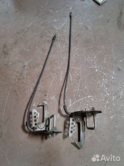 Крюк капота на BMW F01 f02