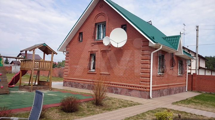 Коттедж 180 м² на участке 19,5 сот.