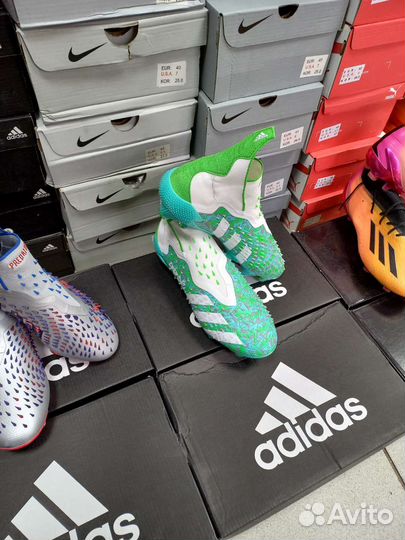 Футбольные бутсы Adidas predator