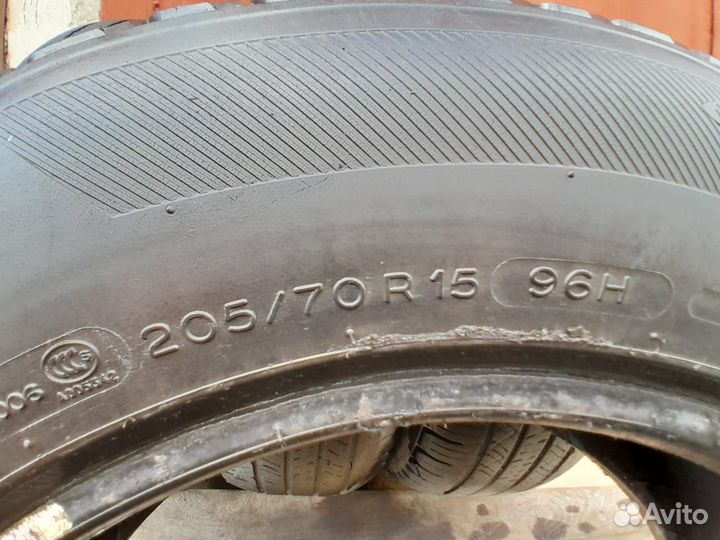 Michelin Latitude Tour HP 205/70 R15 96H