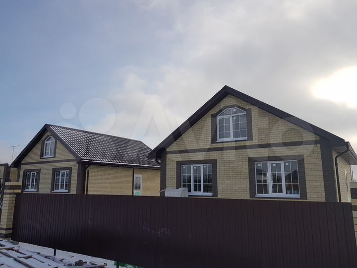 Дом 136 м² на участке 6,5 сот.