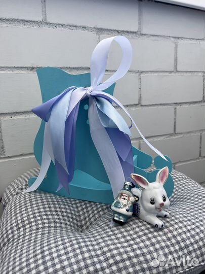 Подарочная коробка из дерева (коньки)