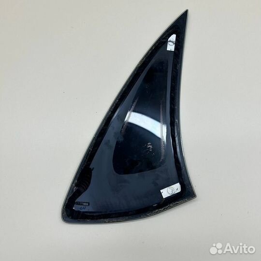 Стекло кузовное глухое левое LADA Granta 2011