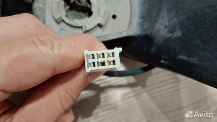 Зеркало левое toyota corolla 120