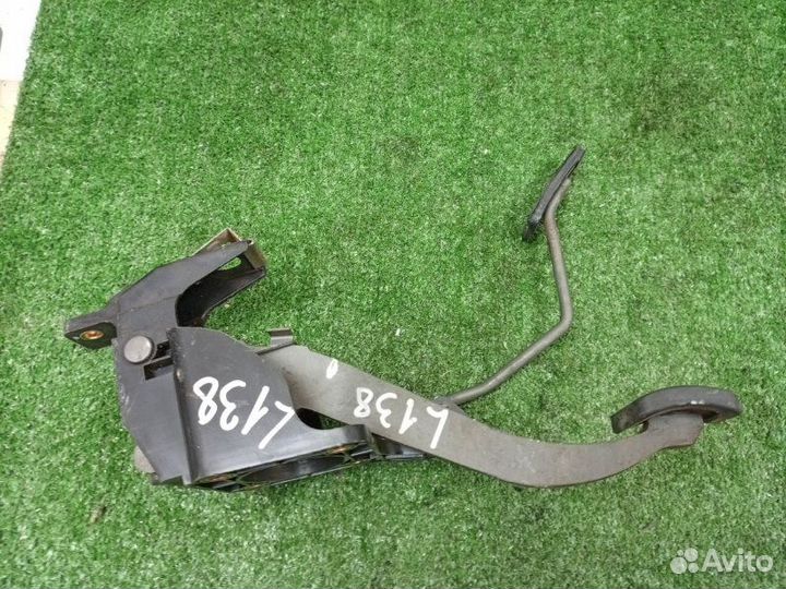 Педальный узел Chevrolet Lacetti хетчбек 1.6 F16D3