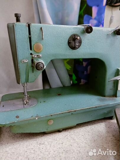 Швейная машина 1022 кл