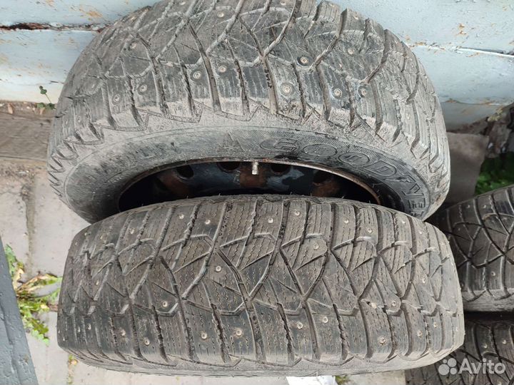 Goodyear Ultragrip 600 185/65 R15