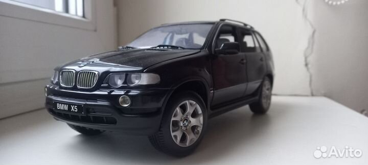 BMW X5 Kyosho модель 1:18