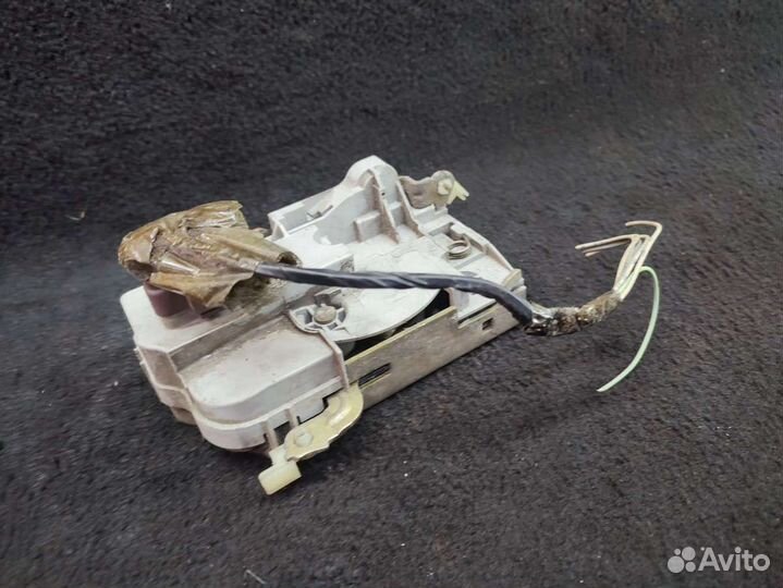 Замок двери передней правой для Citroen C5 1