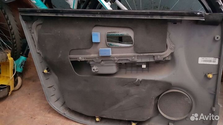 Обшивка двери кия