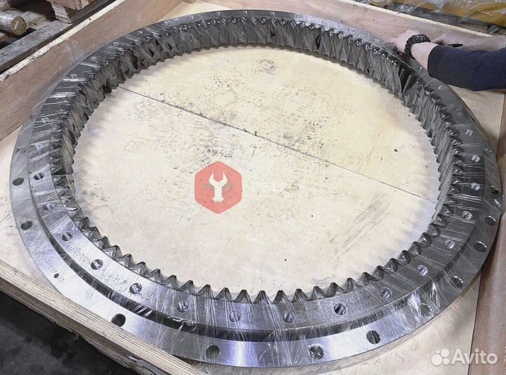 Опорно-поворотный круг Hyundai R330LC-9 81N9-01021