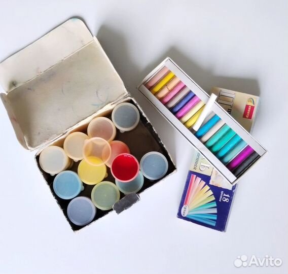 Художественные принадлежности