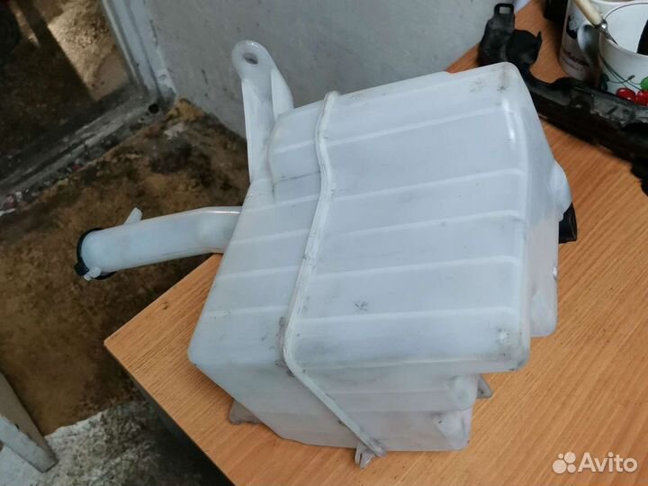 Бачок омывателя стекла Тойота