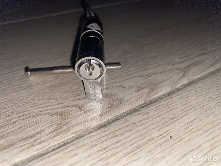 Личинка замка входной двери