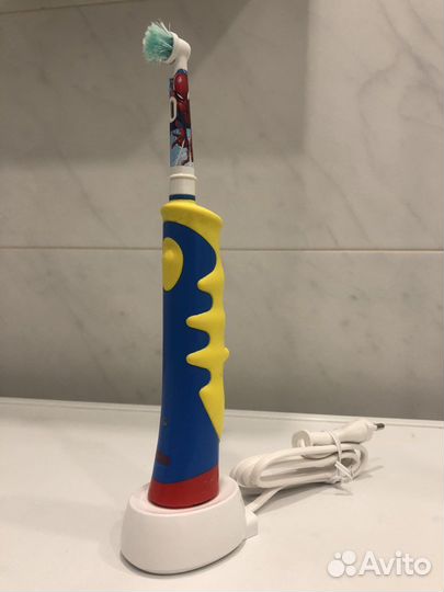 Зубная щетка oral b