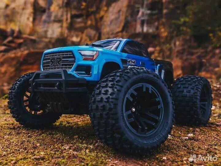 Радиоуправляемый Монстр Arrma 1/10 Granite V3