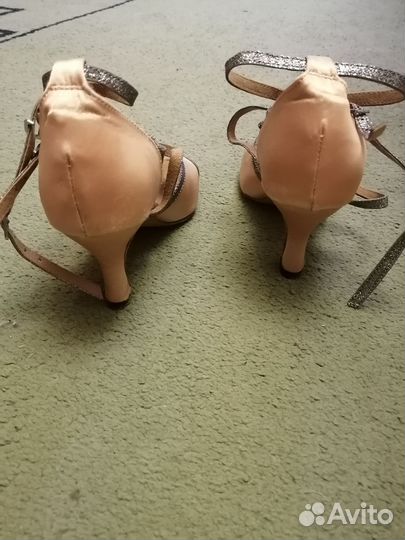 Бальные босоножки