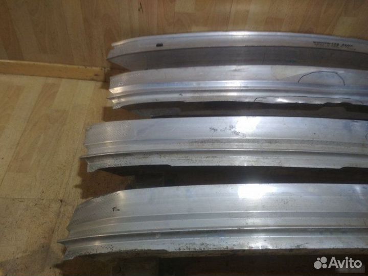 Усилитель заднего бампера Mercedes Benz W222