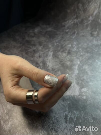 Маникюр педикюр