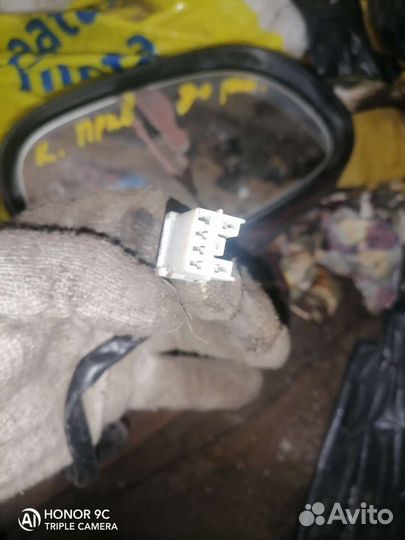 Зеркало правое mitsubishi carisma