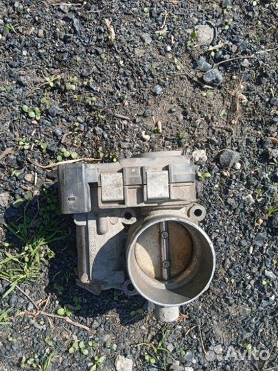 Дроссельная заслонка Volkswagen Golf5