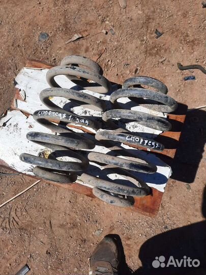 Пружина задняя Kia Sportage 1