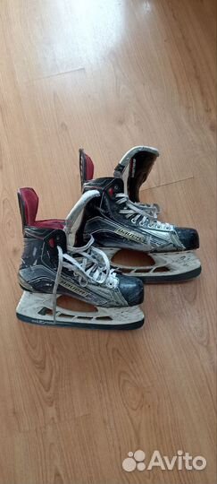 Профессиональные хоккейные коньки Bauer Vapor X900