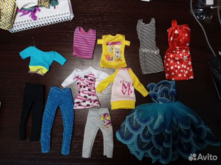 Одежда и обувь для кукол Барби Близ