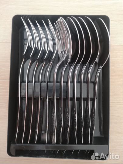 Набор столовых приборов на 6 персон
