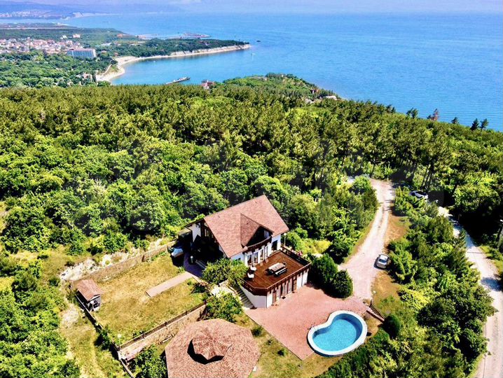 Дом 222 м² на участке 2,22 га