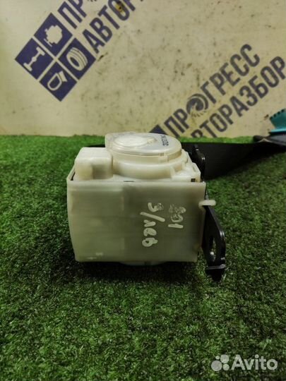 Ремень безопасности задний левый Mitsubishi Lancer