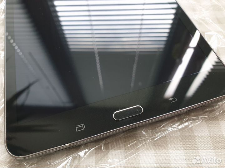 Планшет Samsung Galaxy Tab Pro 8.4 SM-T325