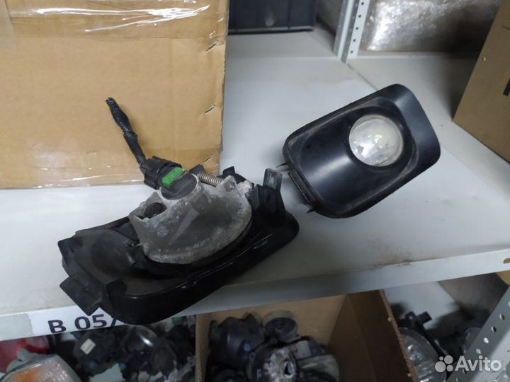 Противотуманная фара Honda Accord 7 CL K20Z