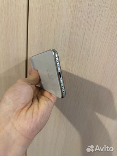 iPhone X, 256 ГБ