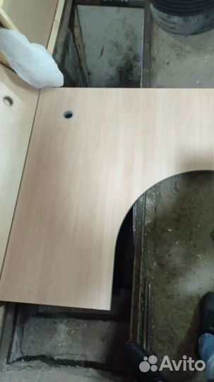 Компьютерный стол угловой