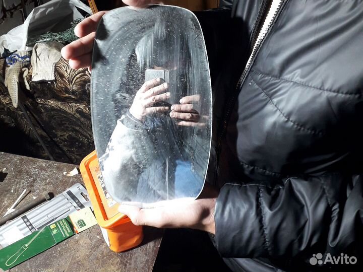 Зеркало заднего вида