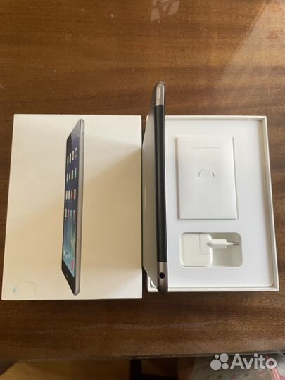 iPad Air wifi cell 64GB Space Gray
