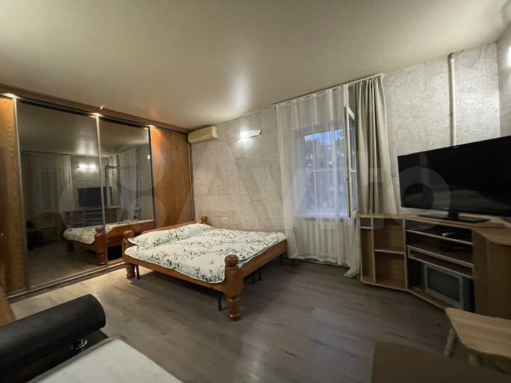 2-к. квартира, 57,3 м², 1/3 эт.