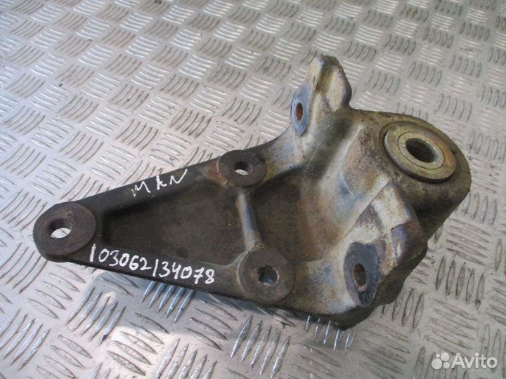 Кронштейн крепления передней рессоры задний MAN 81