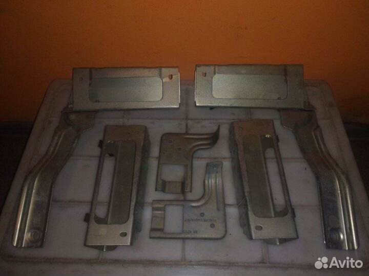 Крепление потолка Mercedes Viano W639 OM 646 2007