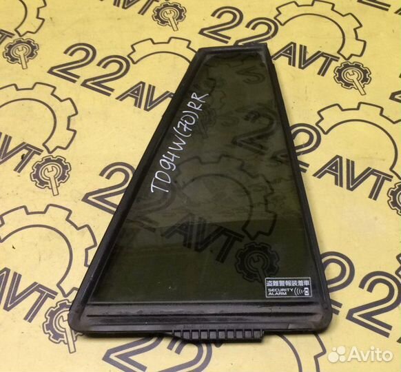 Форточка правая Suzuki Escudo TD94W H27A 09.2005