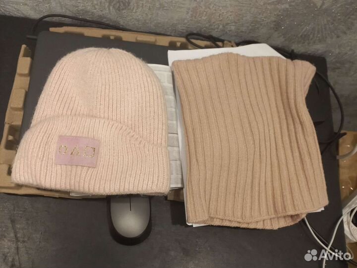 Женский шарф и Шапка