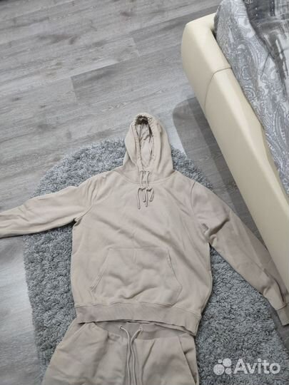 Спортивный костюм женский