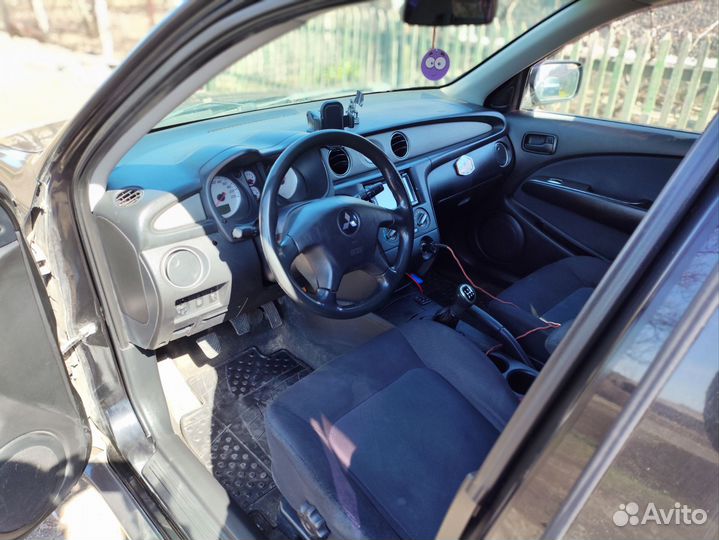 Mitsubishi Outlander 2.0 МТ, 2006, 305 000 км